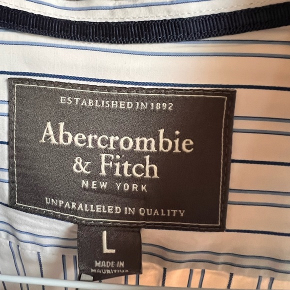 Vintage Abercrombie and Fitch Men’s Large White/ Blue Striped dress shirt - Picture 4 of 6